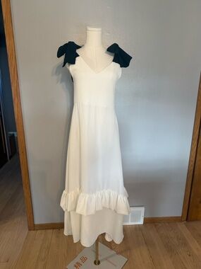 N-DUO White Maxi Dress with Black Bow-Strap Detail size 36 Euro size 4 or 6 US